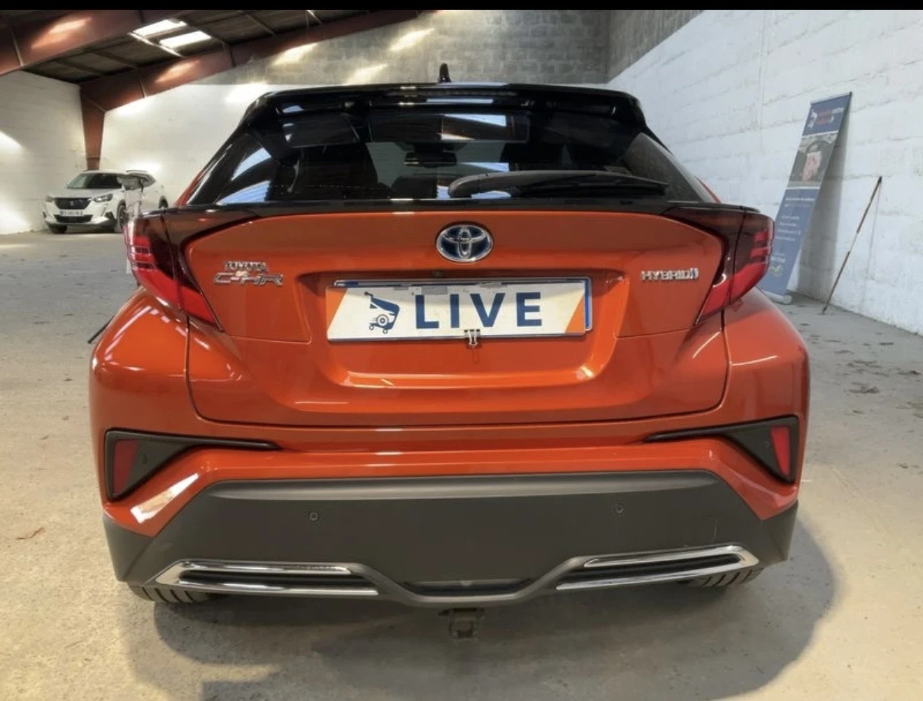 Toyota C-HR 2.0Hybrid-Full-сервизна история-Лизинг  - изображение 4