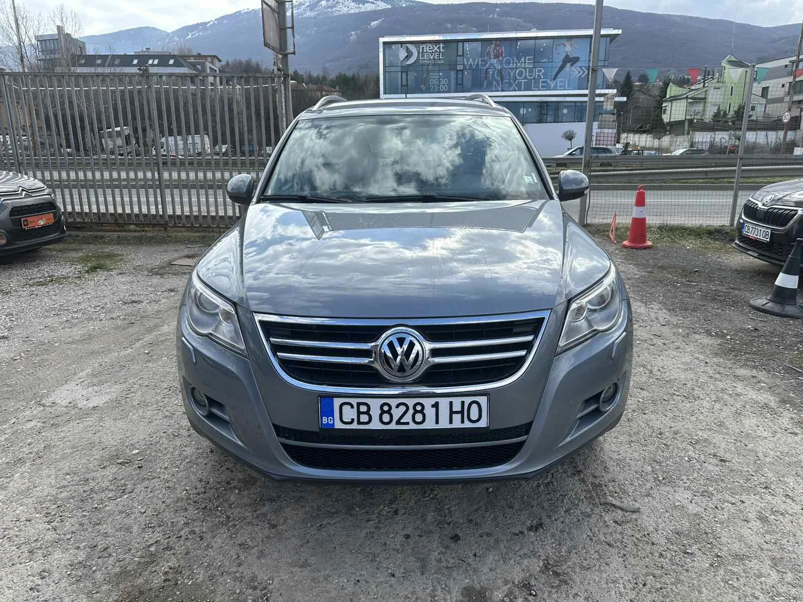 VW Tiguan 2.0TDI 4Motion Oбслужен, снимка 5 - Автомобили и джипове - 53994013