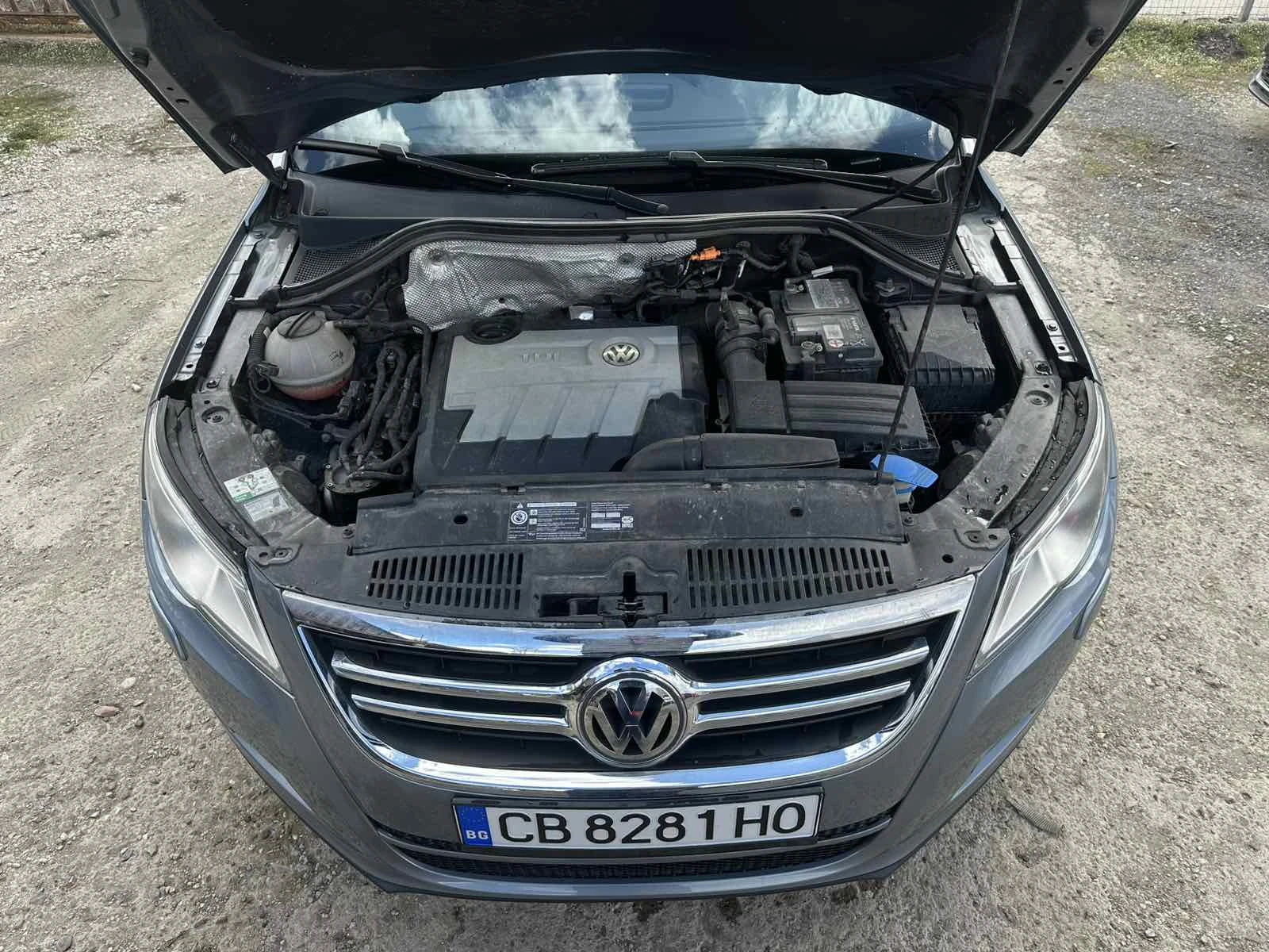 VW Tiguan 2.0TDI 4Motion Oбслужен, снимка 17 - Автомобили и джипове - 53994013