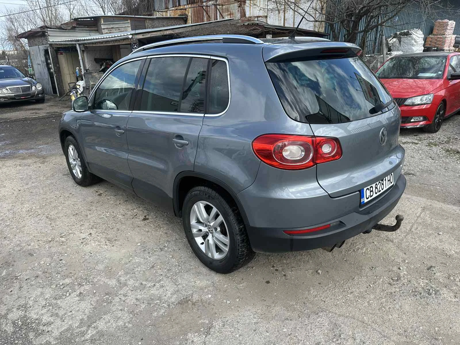 VW Tiguan 2.0TDI 4Motion Oбслужен, снимка 4 - Автомобили и джипове - 53994013