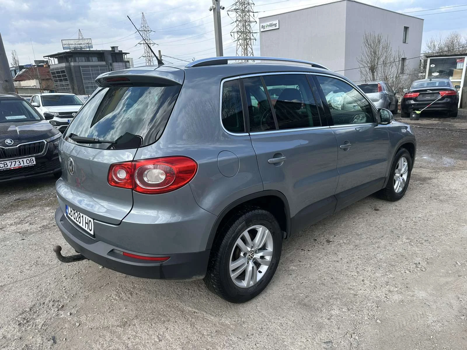 VW Tiguan 2.0TDI 4Motion Oбслужен, снимка 3 - Автомобили и джипове - 53994013