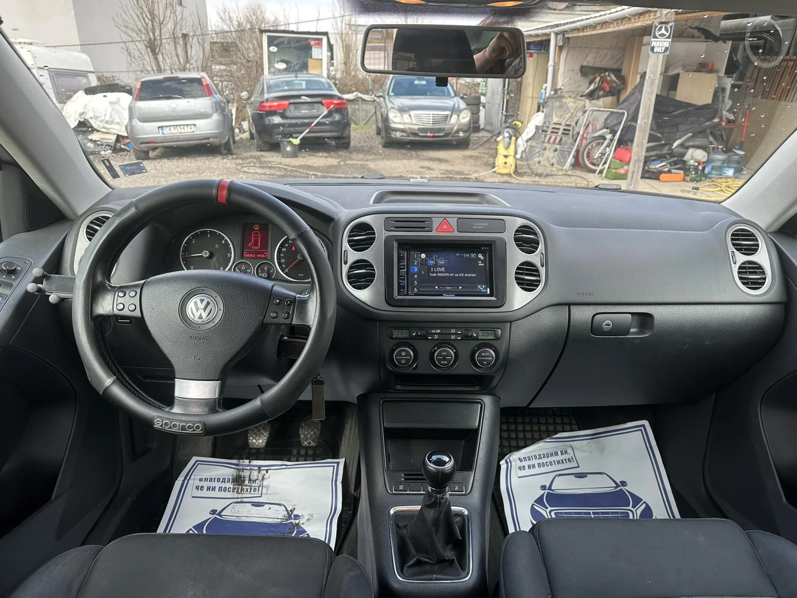 VW Tiguan 2.0TDI 4Motion Oбслужен, снимка 12 - Автомобили и джипове - 53994013