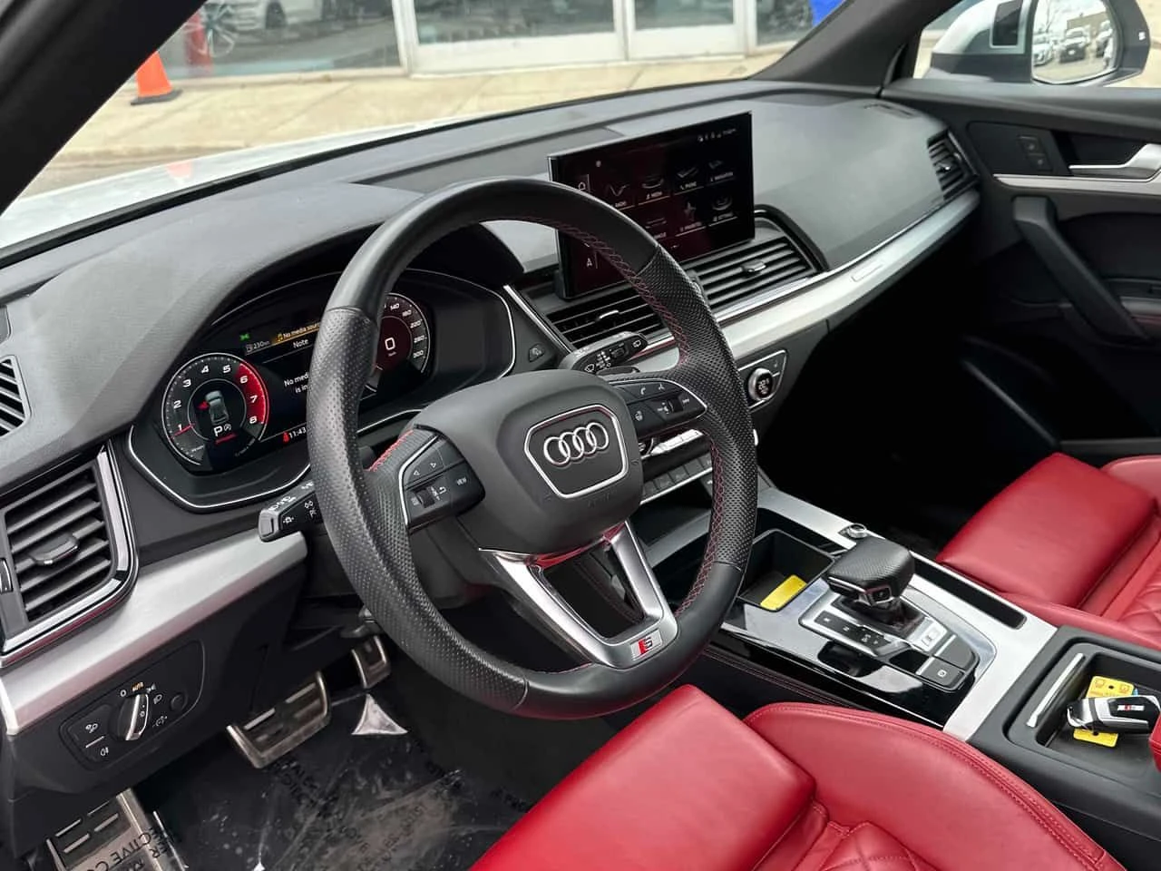 Audi SQ5 * Progressiv * DISTRONIC* PANORAMA* KEYLESS* , снимка 5 - Автомобили и джипове - 54011081