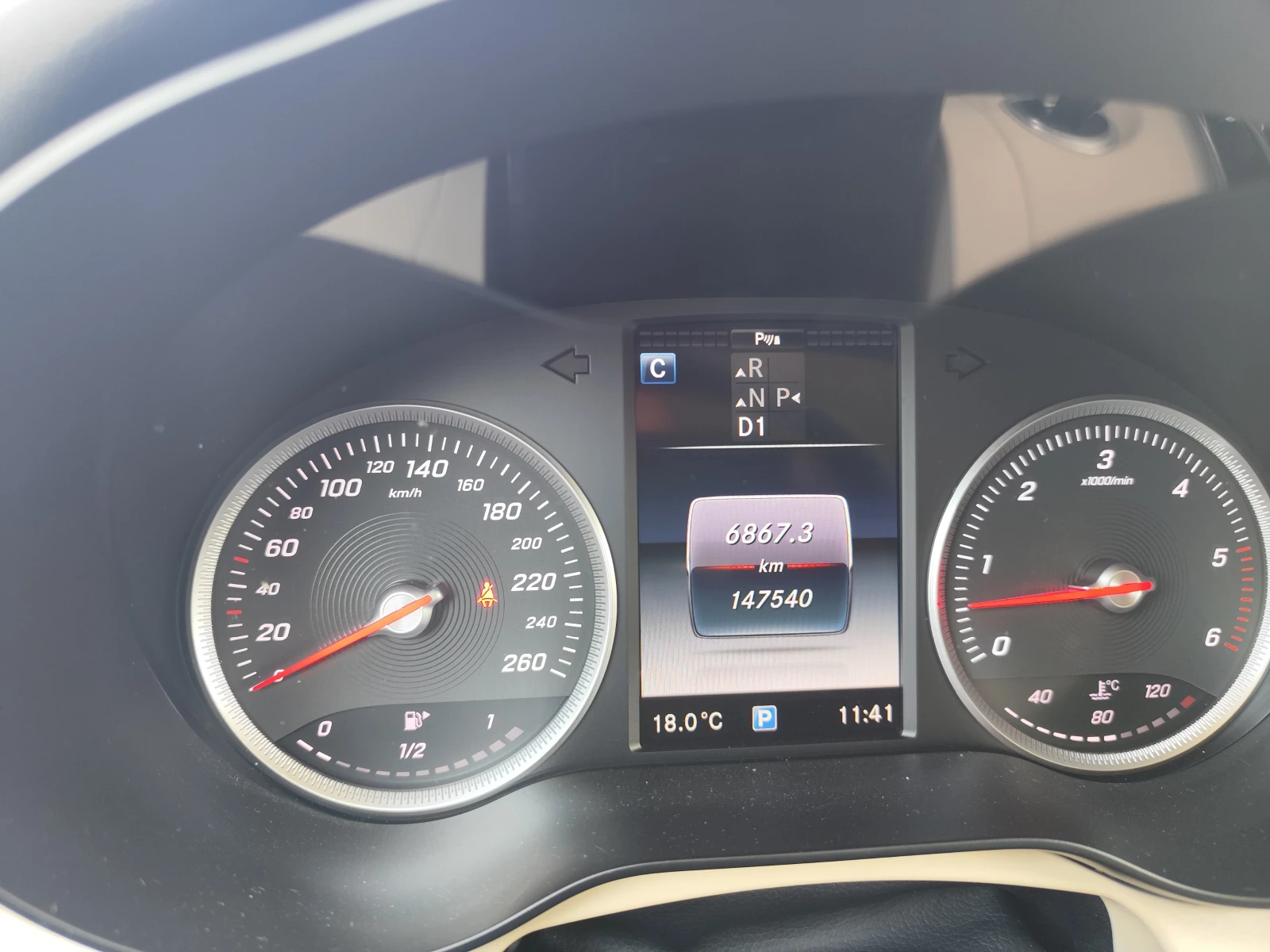 Mercedes-Benz GLC 350 AIRMATIC| 147к KM| Silver Star| Android Auto| V6, снимка 8 - Автомобили и джипове - 54237057