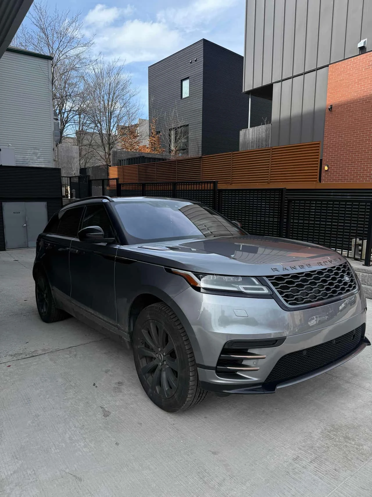 Land Rover Range Rover Velar R Dynamic S| ����| 2 �����| ��������| CARFAX | Mobile.bg � ����������� 3