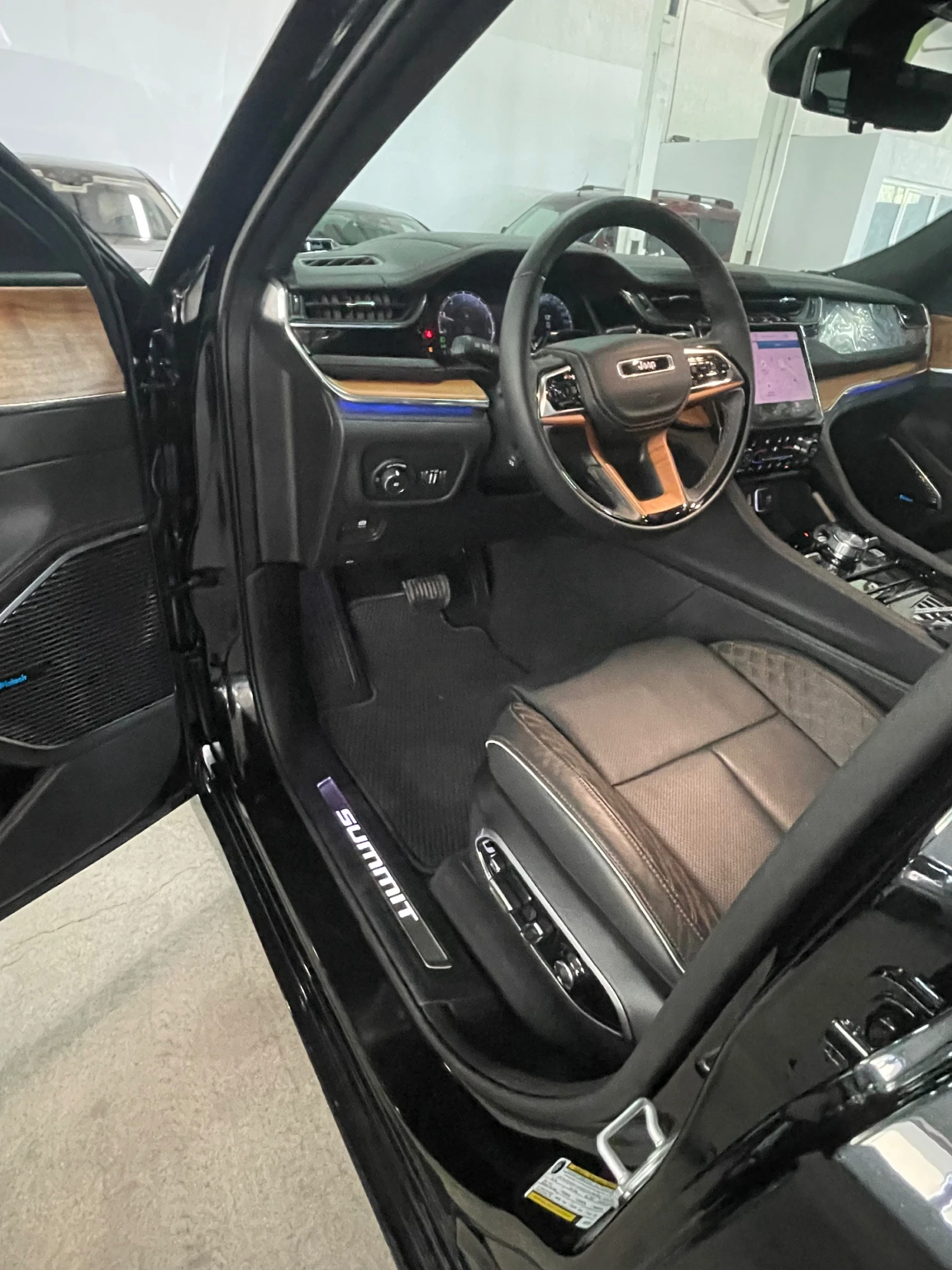 Jeep Grand cherokee SUMMIT/6+ 1/360/���/�����/�����/Head-up/FULL!!! �� | Mobile.bg � ����������� 16