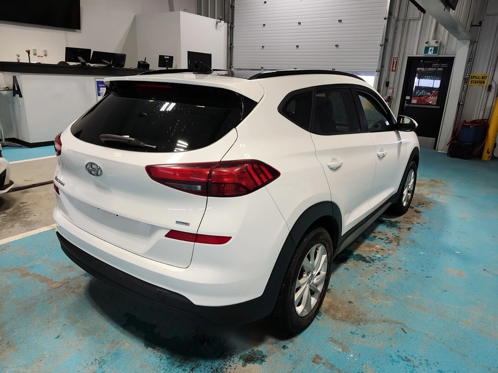Hyundai Tucson PREFERRED AWD* ПОДГРЕВ* КАМЕРА* ПАНОРАМА* М.ТОЧКА*, снимка 3 - Автомобили и джипове - 54433372