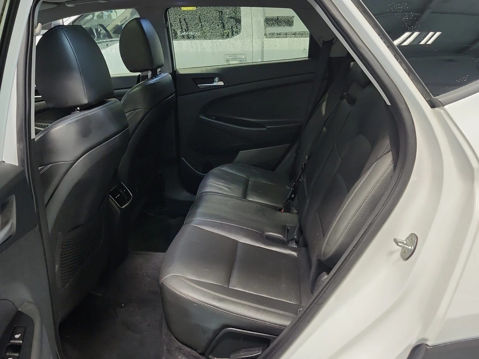 Hyundai Tucson PREFERRED AWD* ПОДГРЕВ* КАМЕРА* ПАНОРАМА* М.ТОЧКА*, снимка 11 - Автомобили и джипове - 54433372
