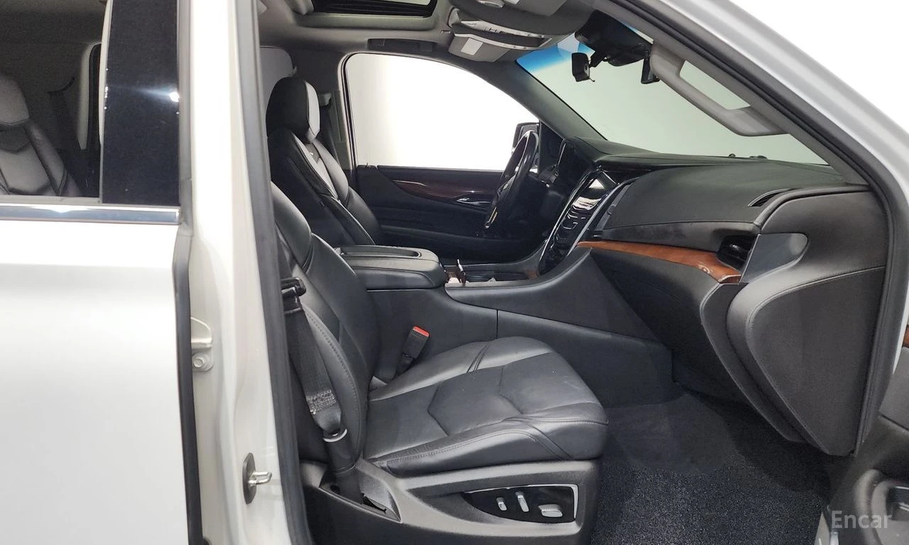 Cadillac Escalade 6.2* V8* ПОДГРЕВ* ОБДУХВАНЕ* МАСАЖ* КЕЙЛЕС* КАМЕРА, снимка 12 - Автомобили и джипове - 54823734
