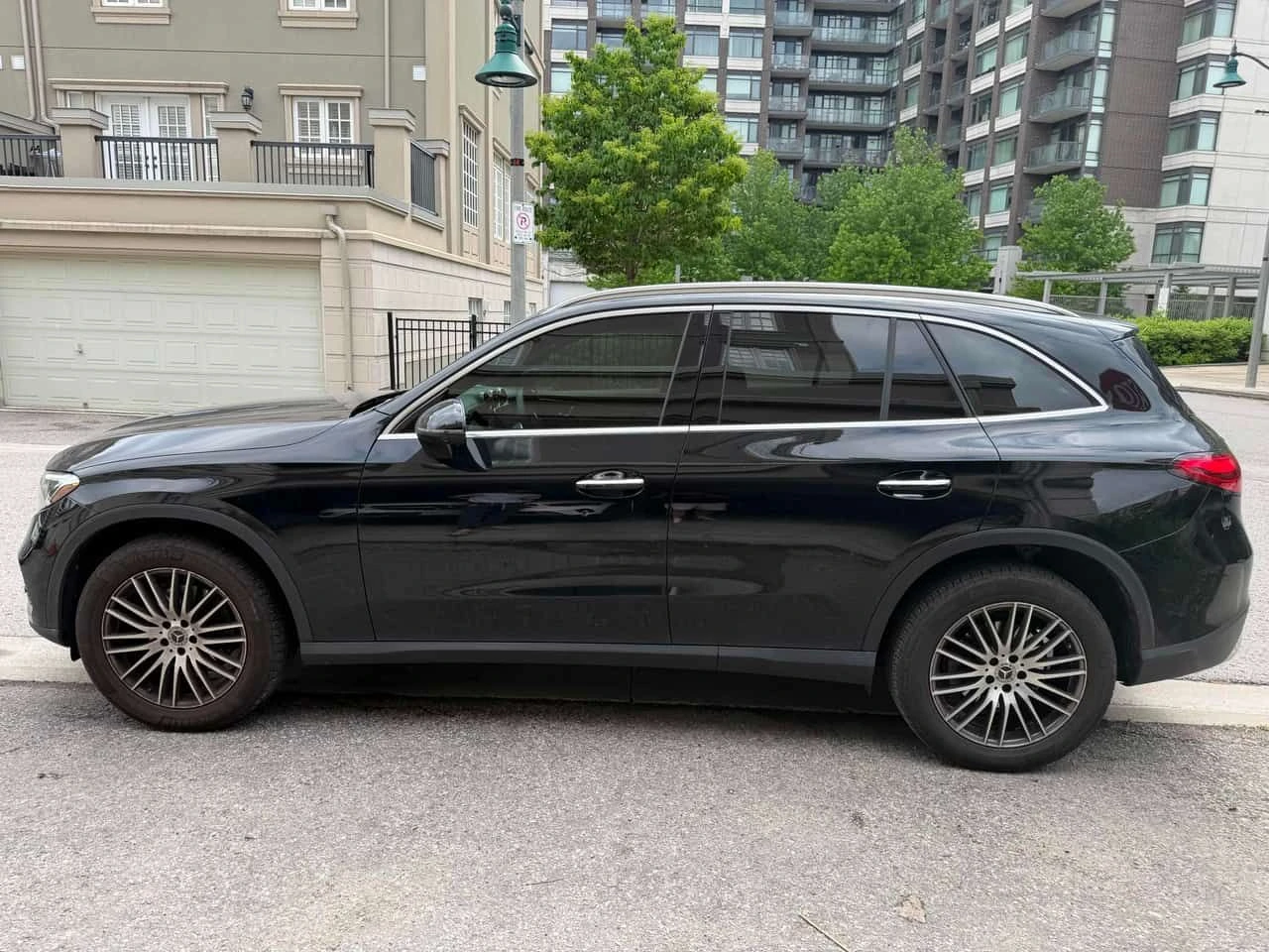Mercedes-Benz GLC 300 4MATIC/ДИСТРОНИК/360/ПАНОРАМА/ПОДГРЕВИ, снимка 3 - Автомобили и джипове - 54839450