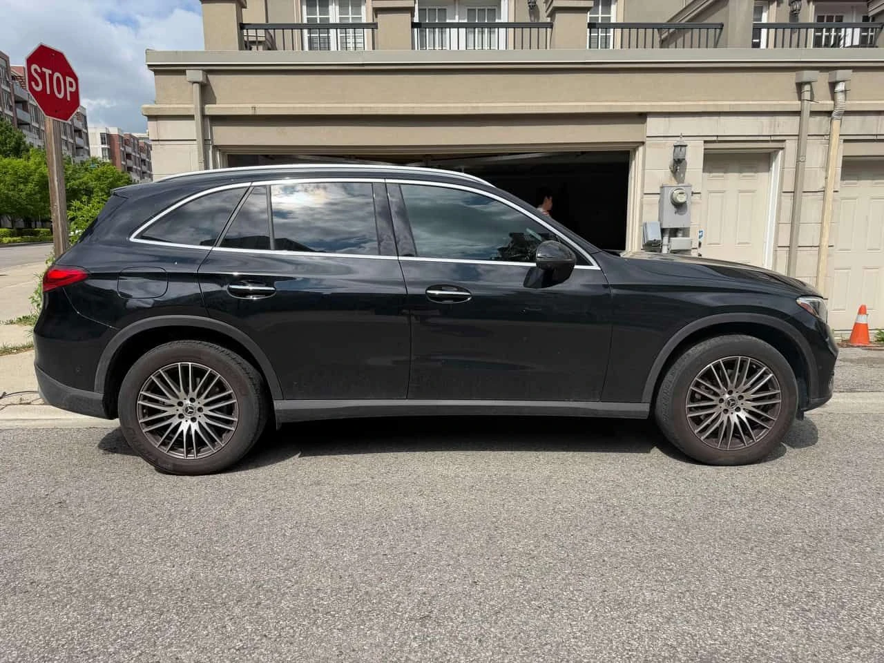 Mercedes-Benz GLC 300 4MATIC/ДИСТРОНИК/360/ПАНОРАМА/ПОДГРЕВИ, снимка 4 - Автомобили и джипове - 54839450
