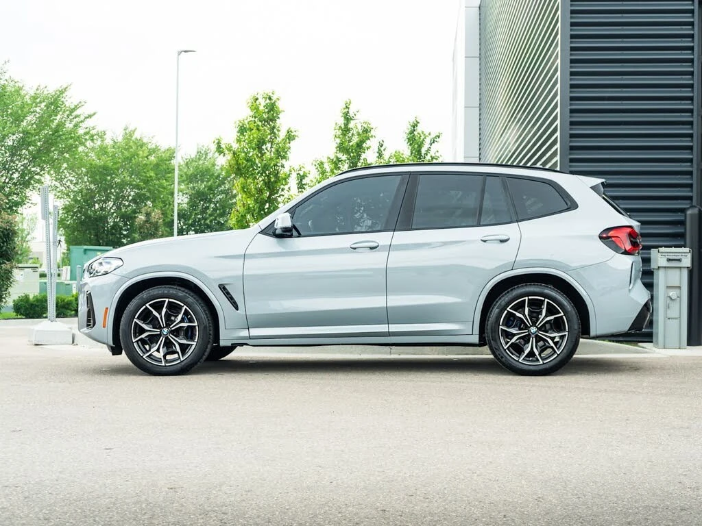 BMW X3 xDrive30i AWD/DRIVE-ASSISTS/PANOROOF, снимка 2 - Автомобили и джипове - 55652326