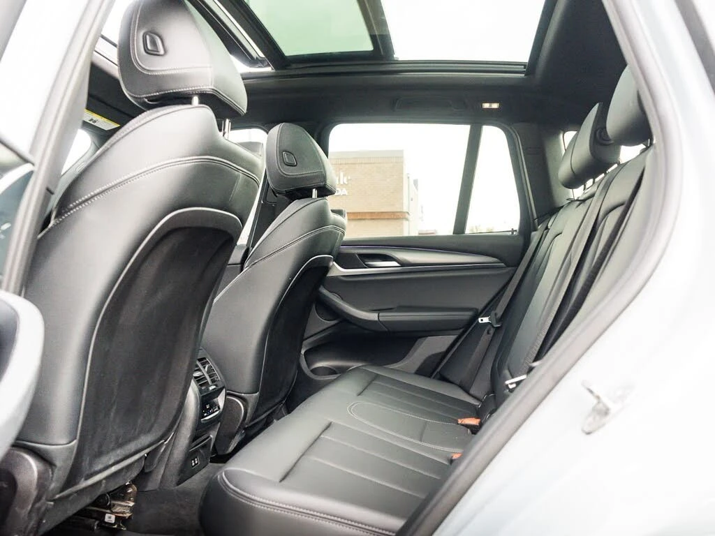 BMW X3 xDrive30i AWD/DRIVE-ASSISTS/PANOROOF, снимка 17 - Автомобили и джипове - 55652326