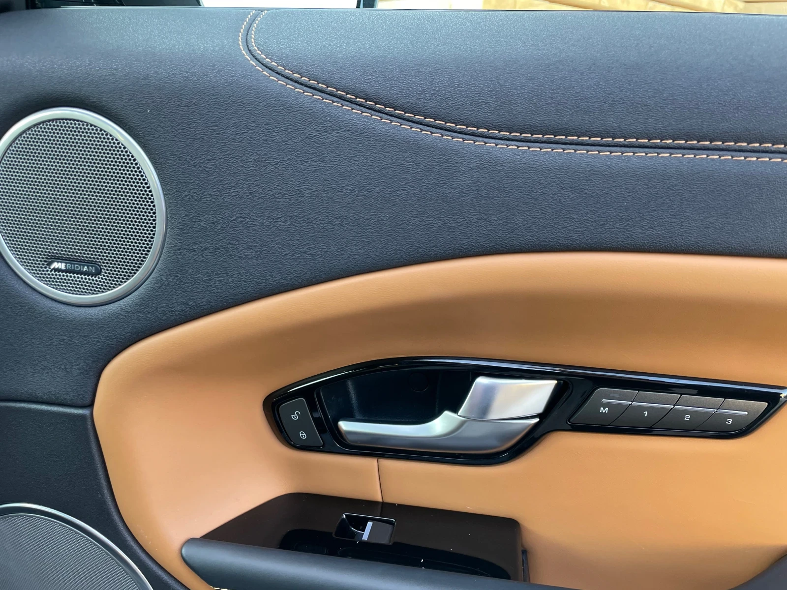 Land Rover Evoque HSE DYNAMIC 180к.с. 48000км FULL, снимка 8 - Автомобили и джипове - 55752407