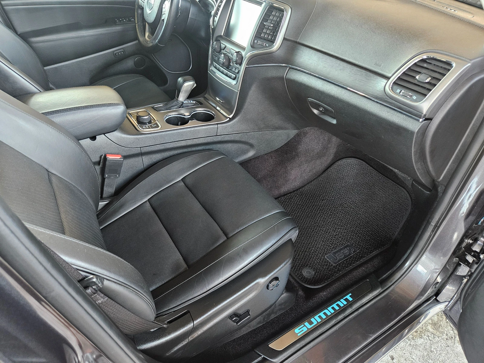 Jeep Grand cherokee 5.7 SUMMIT, снимка 10 - Автомобили и джипове - 55881089