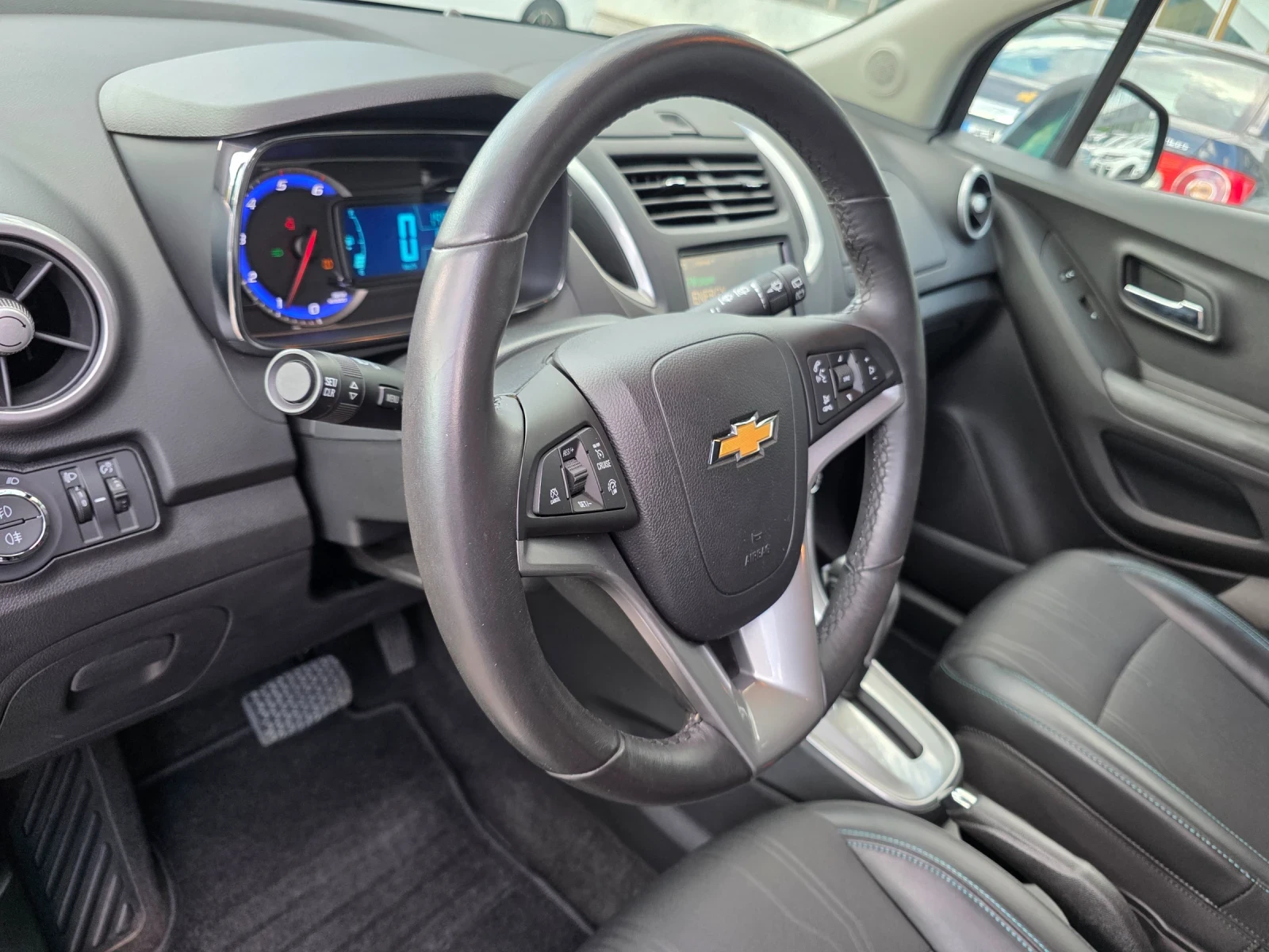 Chevrolet Trax 1.7 D 131k.c EURO 5B UNIKAT , снимка 8 - Автомобили и джипове - 55957334