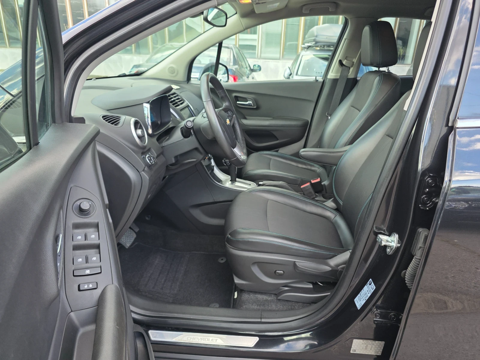 Chevrolet Trax 1.7 D 131k.c EURO 5B UNIKAT , снимка 10 - Автомобили и джипове - 55957334