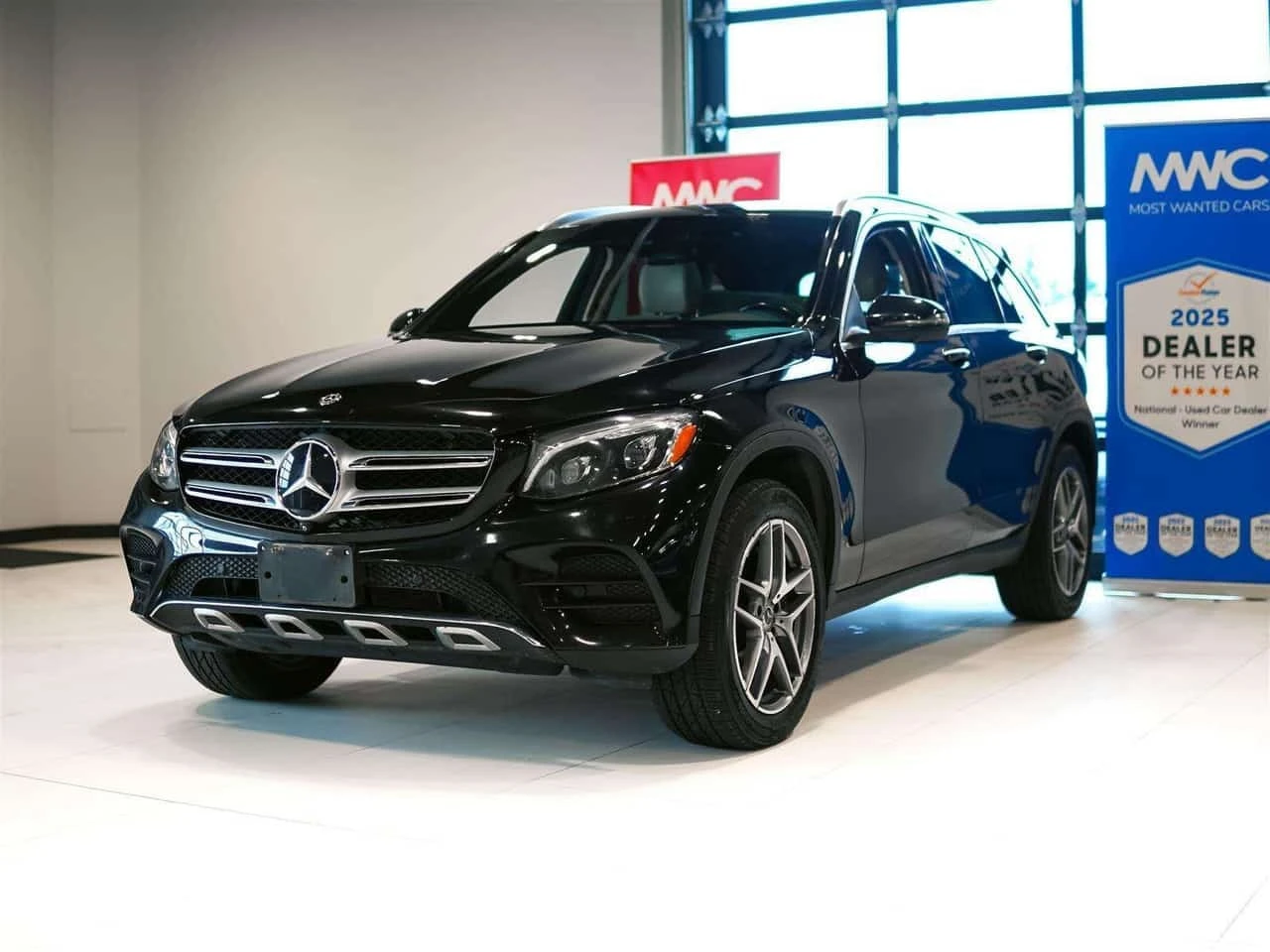 Mercedes-Benz GLC 300 4MATIC | AMG | NAV | PANO | LTHR | NO ACCIDE | Mobile.bg � ����������� 3