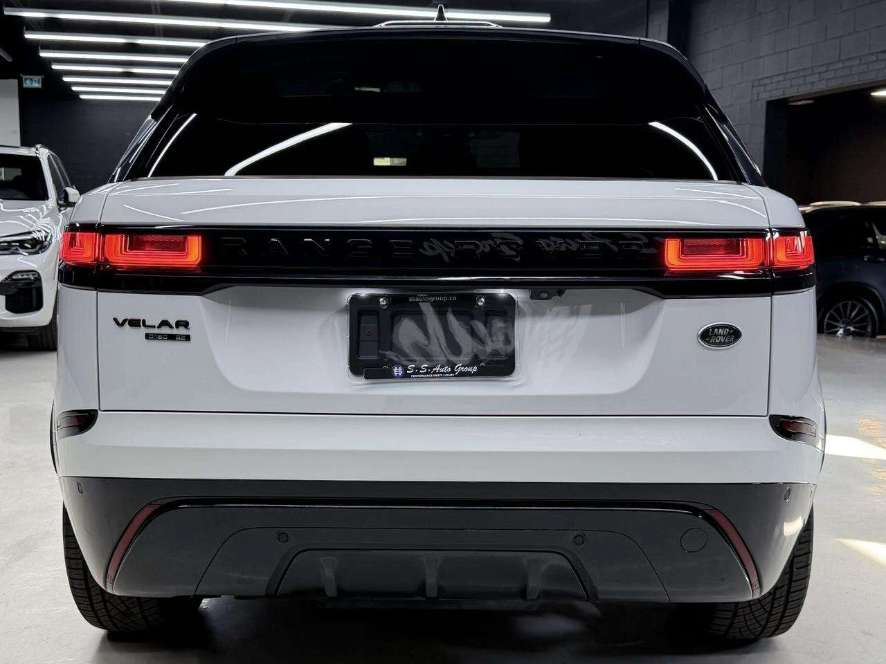 Land Rover Range Rover Velar R-DYNAMIC| P180D| NAV| BACKUP| BSM| LDW| PANO| CAR | Mobile.bg � ����������� 5