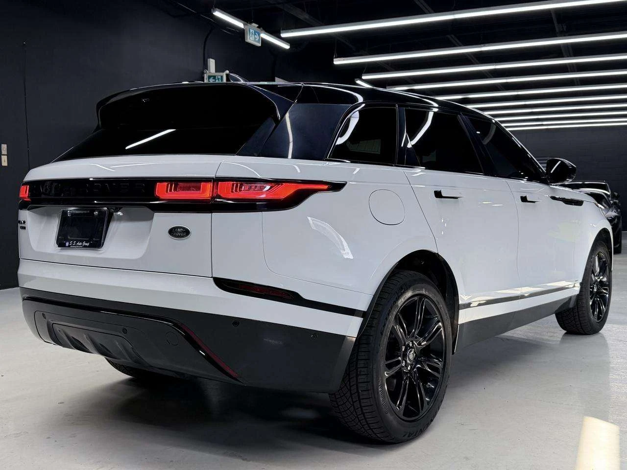 Land Rover Range Rover Velar R-DYNAMIC| P180D| NAV| BACKUP| BSM| LDW| PANO| CAR | Mobile.bg � ����������� 4