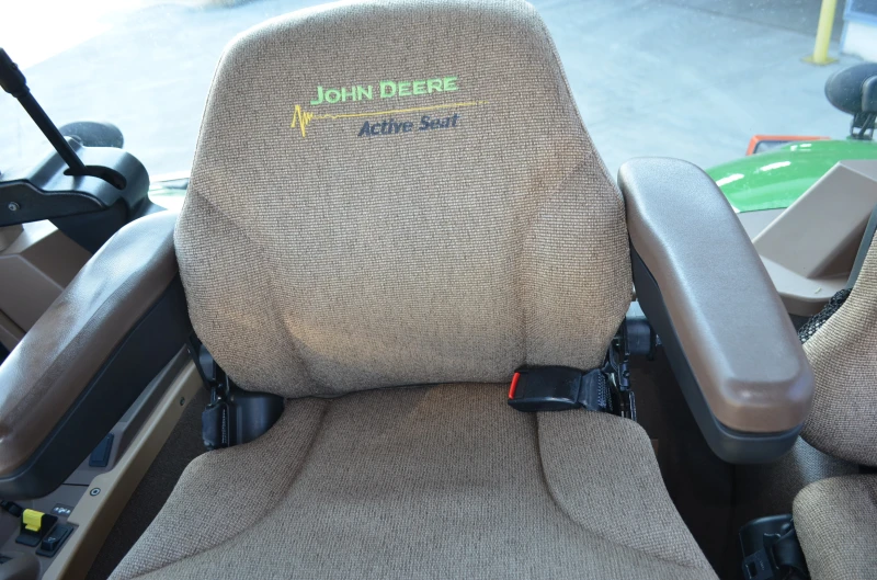 Трактор John Deere 7820, снимка 8 - Селскостопанска техника - 52017965