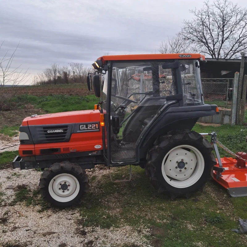 Трактор Kubota GL221 с фреза плуг и косачка , снимка 9 - Селскостопанска техника - 53420934