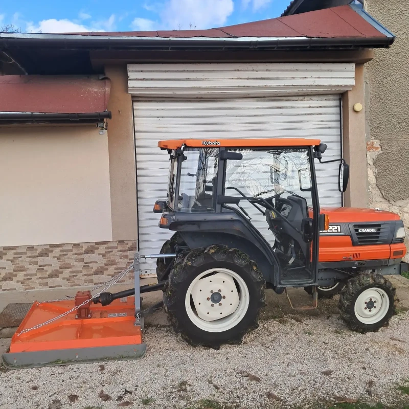 Трактор Kubota GL221 с фреза плуг и косачка , снимка 8 - Селскостопанска техника - 53420934