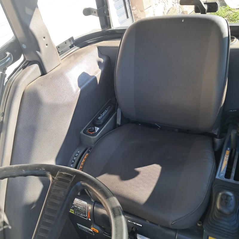 Трактор Kubota GL221 с фреза плуг и косачка , снимка 16 - Селскостопанска техника - 53420934