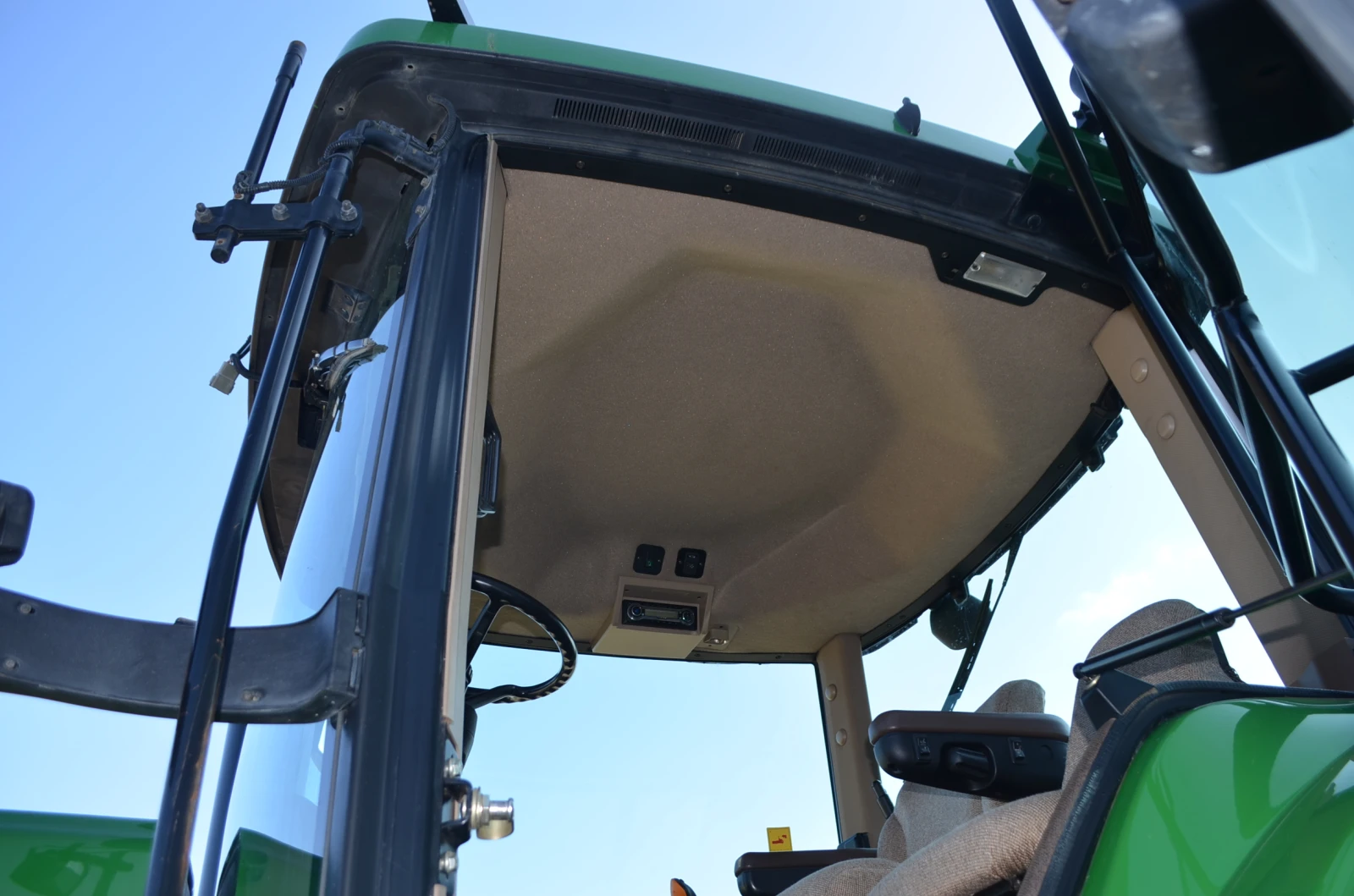 Трактор John Deere 7820 - изображение 6