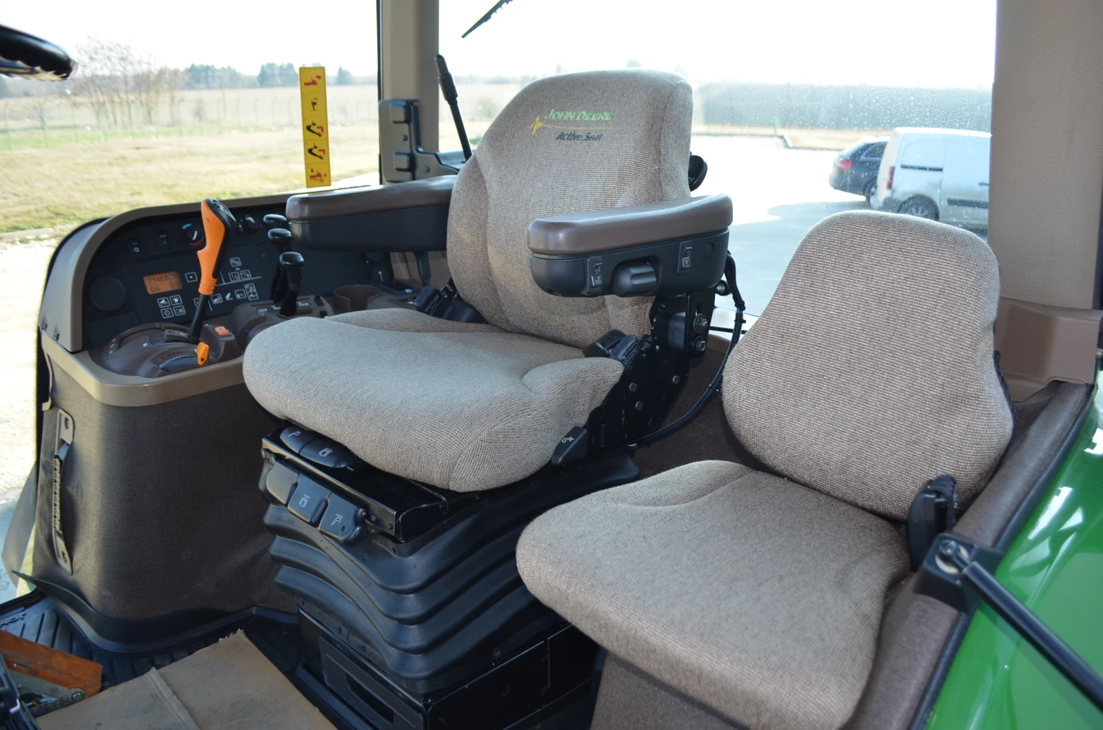 Трактор John Deere 7820 - изображение 7