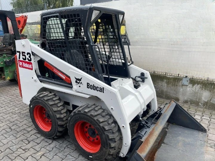 Мини челни товарачи Bobcat 753, снимка 1 - Индустриална техника - 47203777