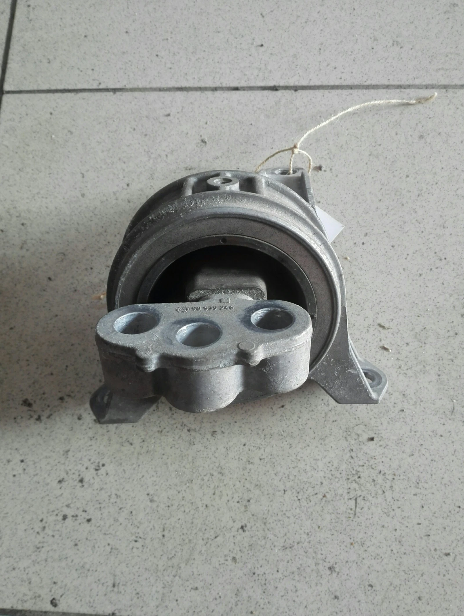 ������ ����� ���� ������ � 1.9� | Mobile.bg � ����������� 1