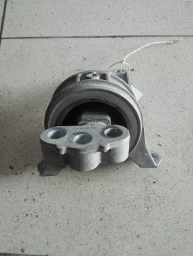 Тампон мотор Опел Зафира Б 1.9д