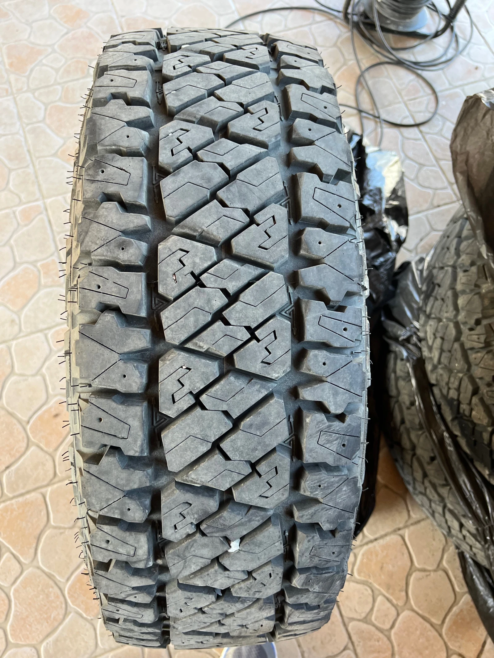 Гуми Всесезонни 265/70R17
