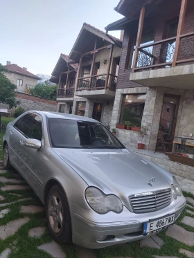 Mercedes-Benz C 220, снимка 2