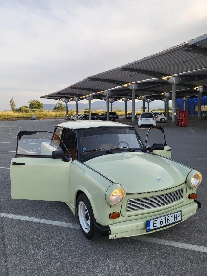 Trabant 601 Гаражен! Перфектен! Уникат!, снимка 3 - Автомобили и джипове - 48333237