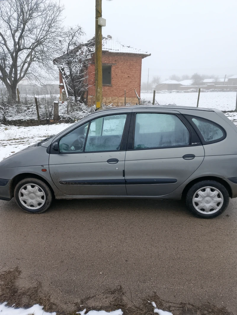 Renault Megane, снимка 9 - Автомобили и джипове - 48486657