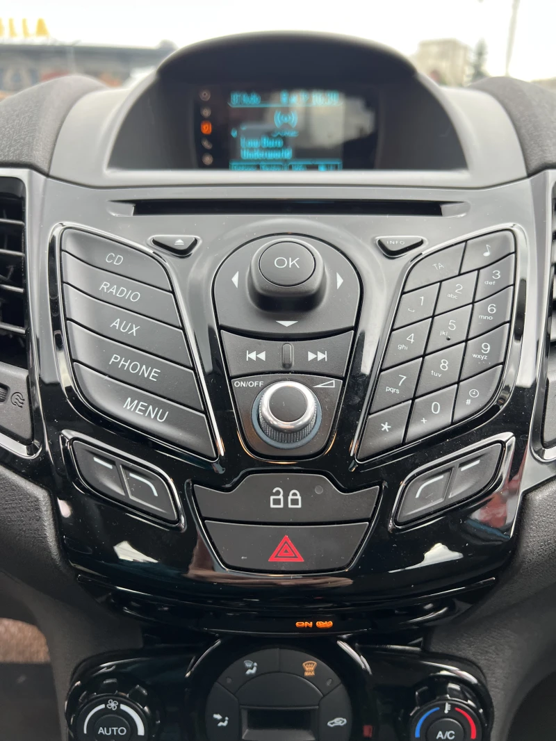 Ford Fiesta, снимка 11 - Автомобили и джипове - 52381290