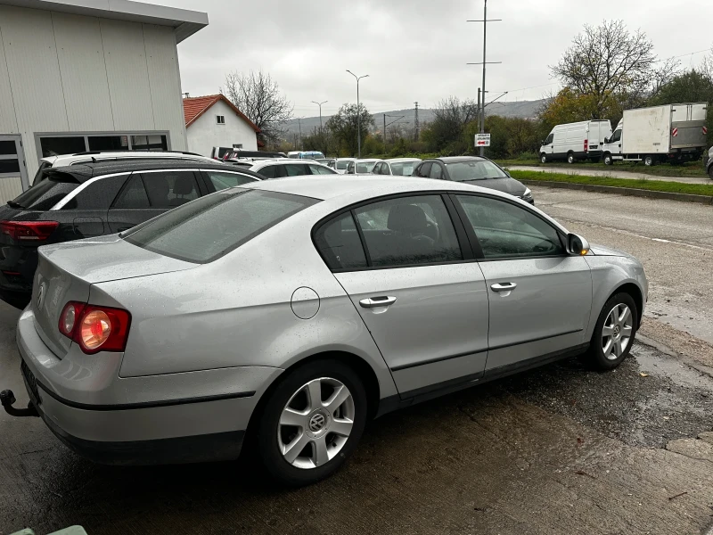 VW Passat 1.9TDi/ КЛИМАТРОНИК, снимка 4 - Автомобили и джипове - 52474450