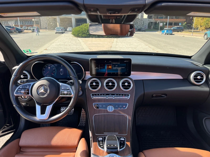 Mercedes-Benz C 300 4 Matic, снимка 9 - Автомобили и джипове - 52597477