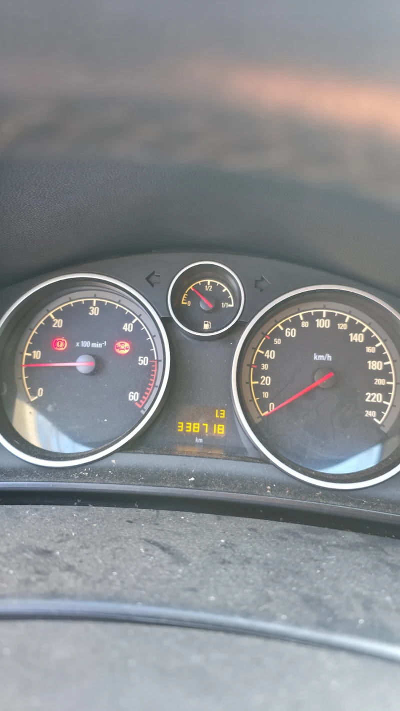 Opel Astra H Z19DT L35, снимка 10 - Автомобили и джипове - 53013927