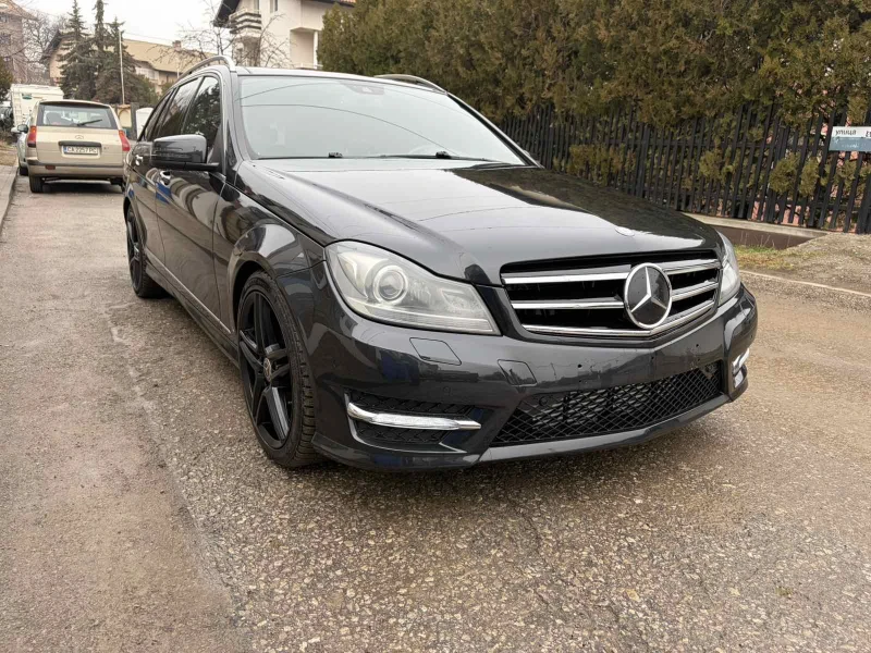 Mercedes-Benz C 300 Всички Ектри-AMG, снимка 3 - Автомобили и джипове - 53201741