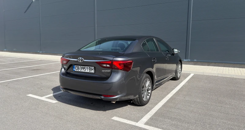 Toyota Avensis Executive 2.0 D-4D, снимка 6 - Автомобили и джипове - 53593281