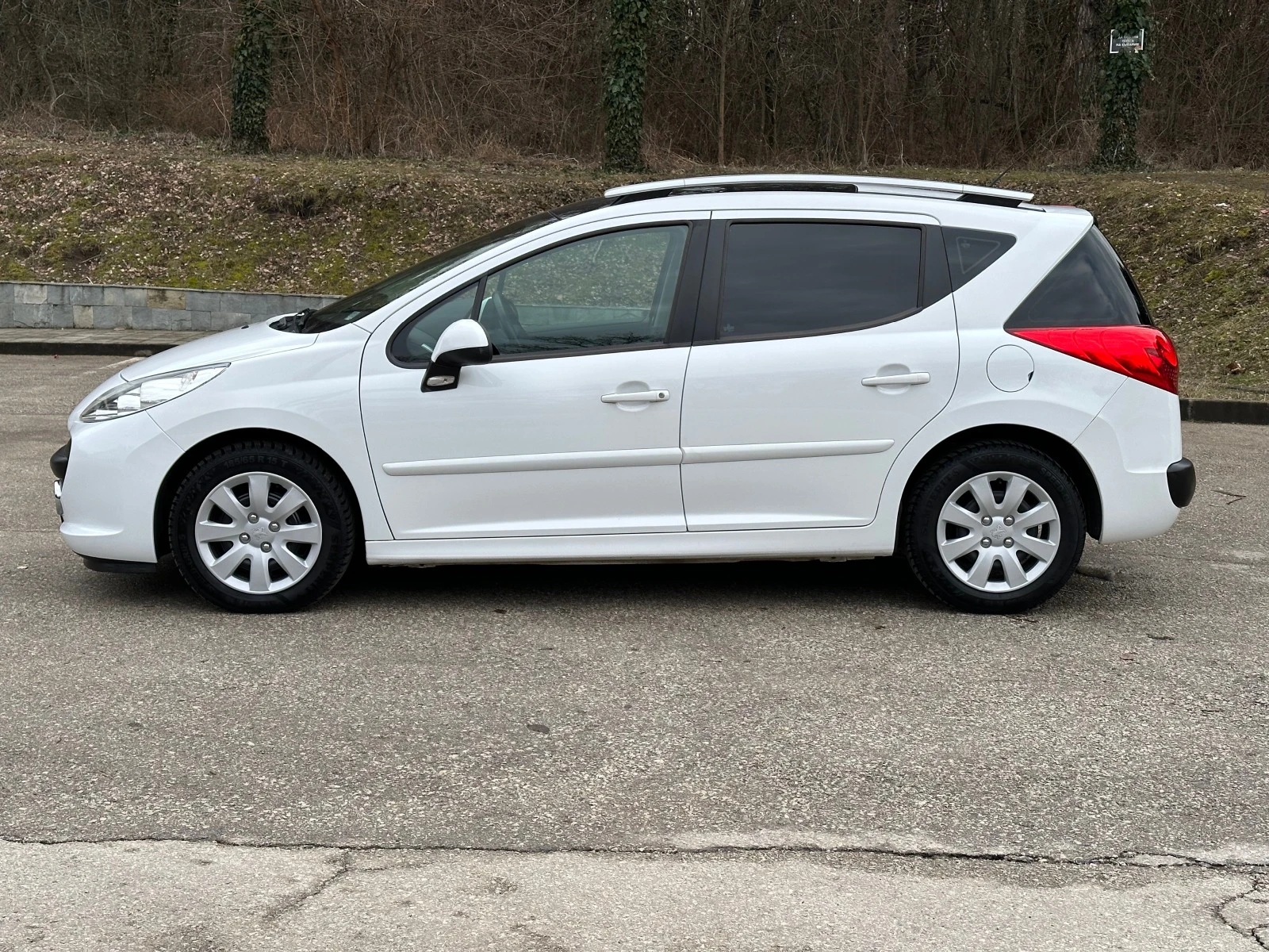 Peugeot 207 SW* 1.6HDI* 90кс - изображение 2