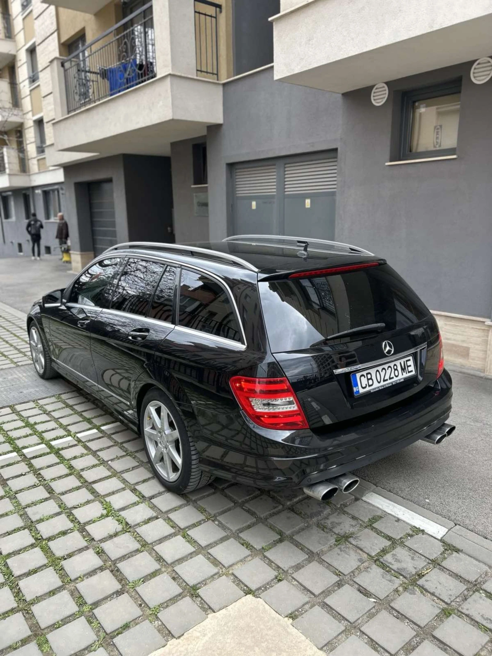 Mercedes-Benz C 320 AMG OPTIC - изображение 4