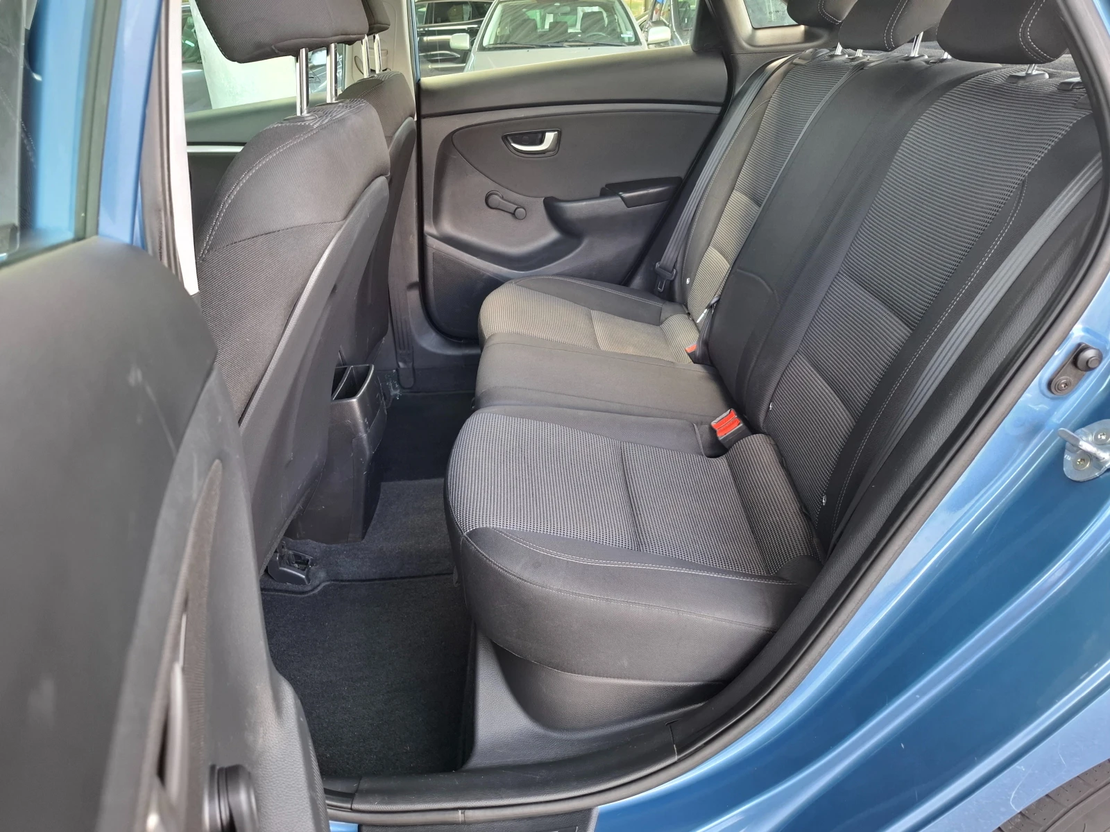 Hyundai I30 1.6 CRDi* FaceLift* LED* EURO6 - изображение 8