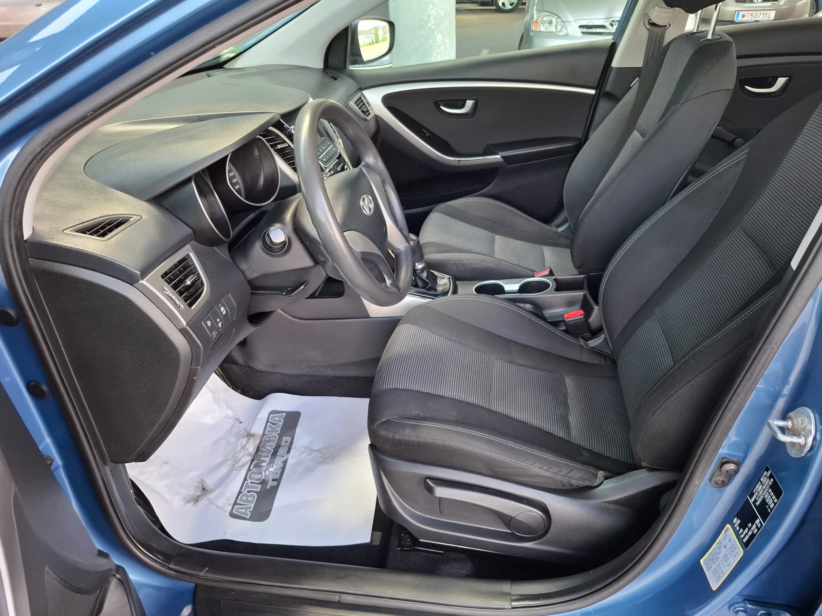 Hyundai I30 1.6 CRDi* FaceLift* LED* EURO6 - изображение 6