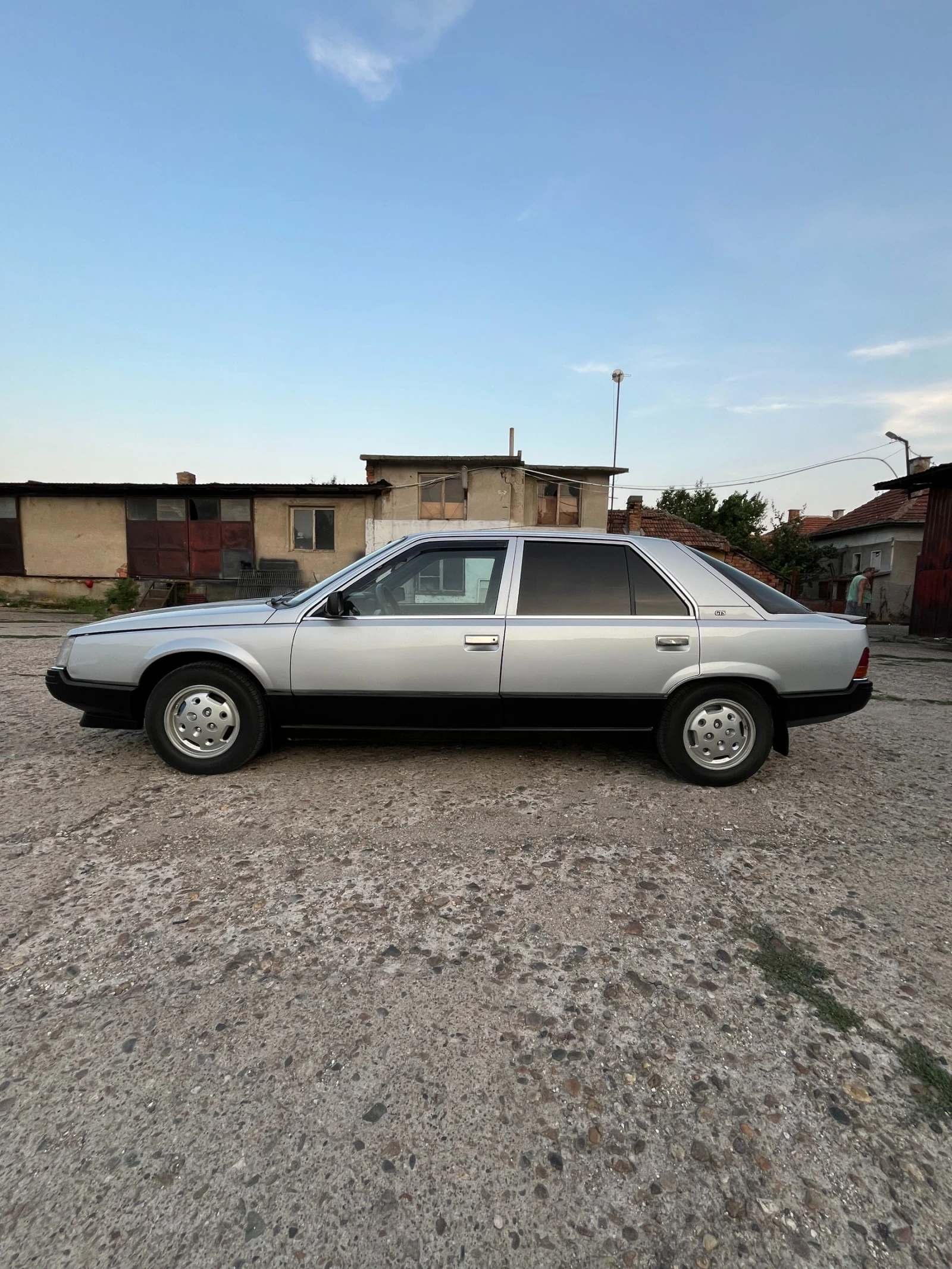Renault 25  - изображение 3