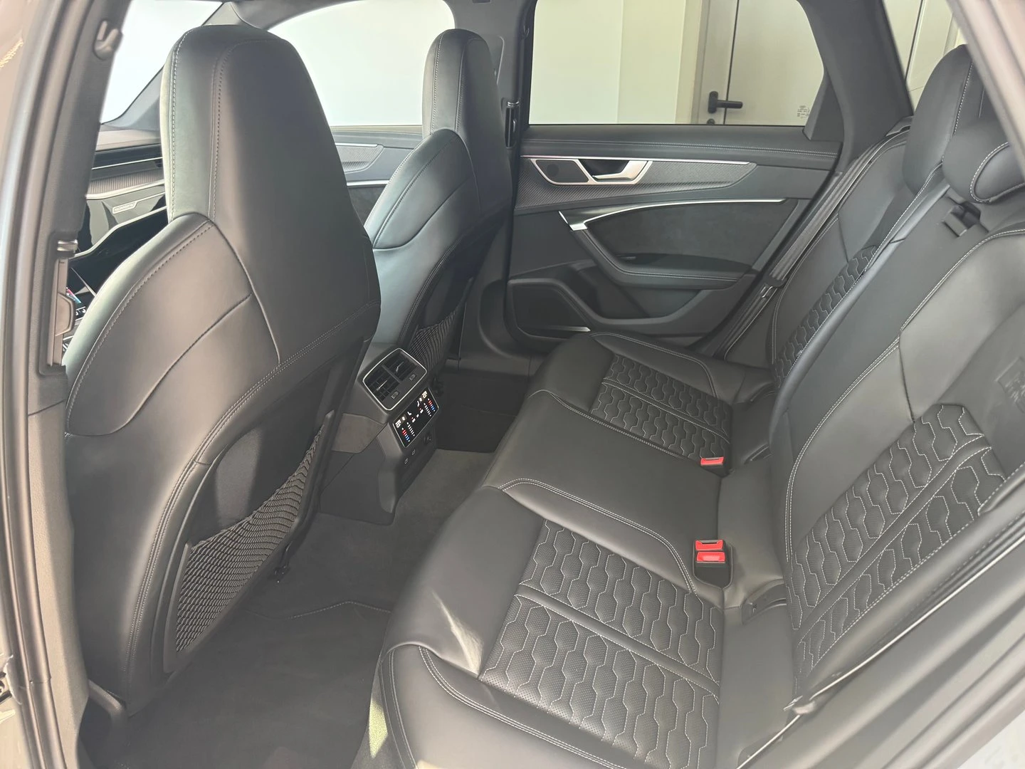 Audi Rs6 Audi RS 6 Avant 4.0 TFSI quattro - изображение 10