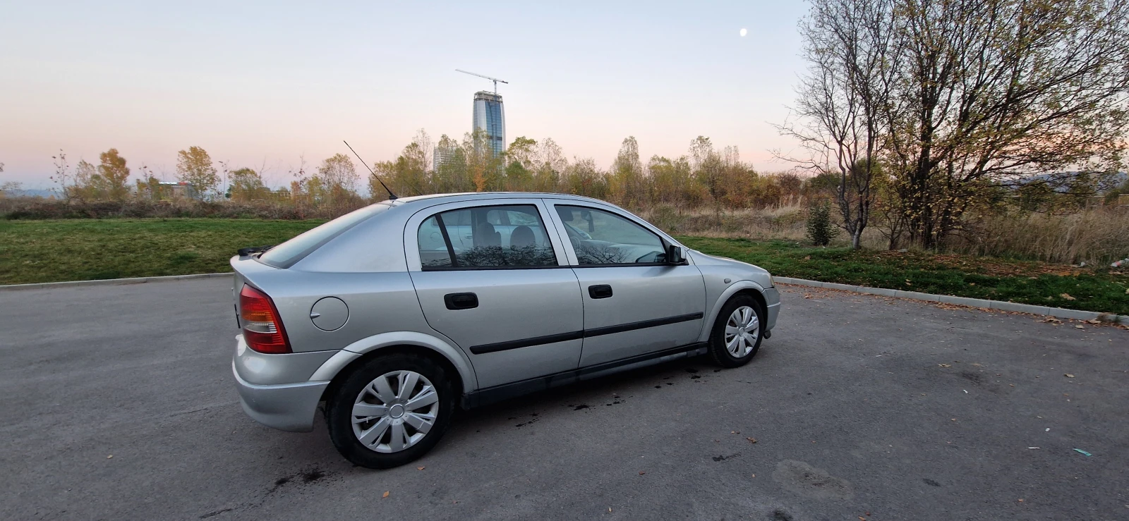 Opel Astra 1.6 - изображение 5